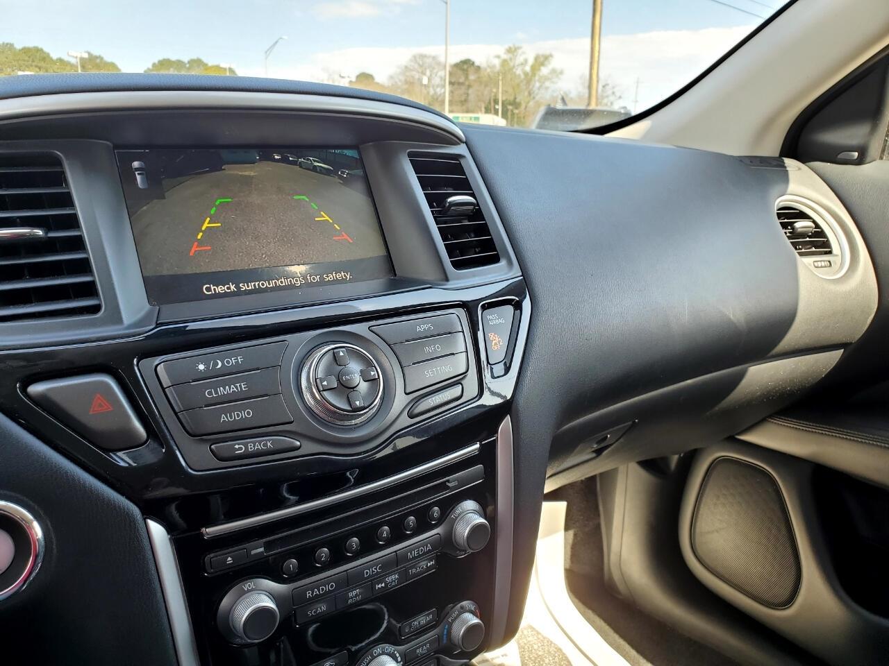 Nissan Pathfinder SV 4WD 2020
