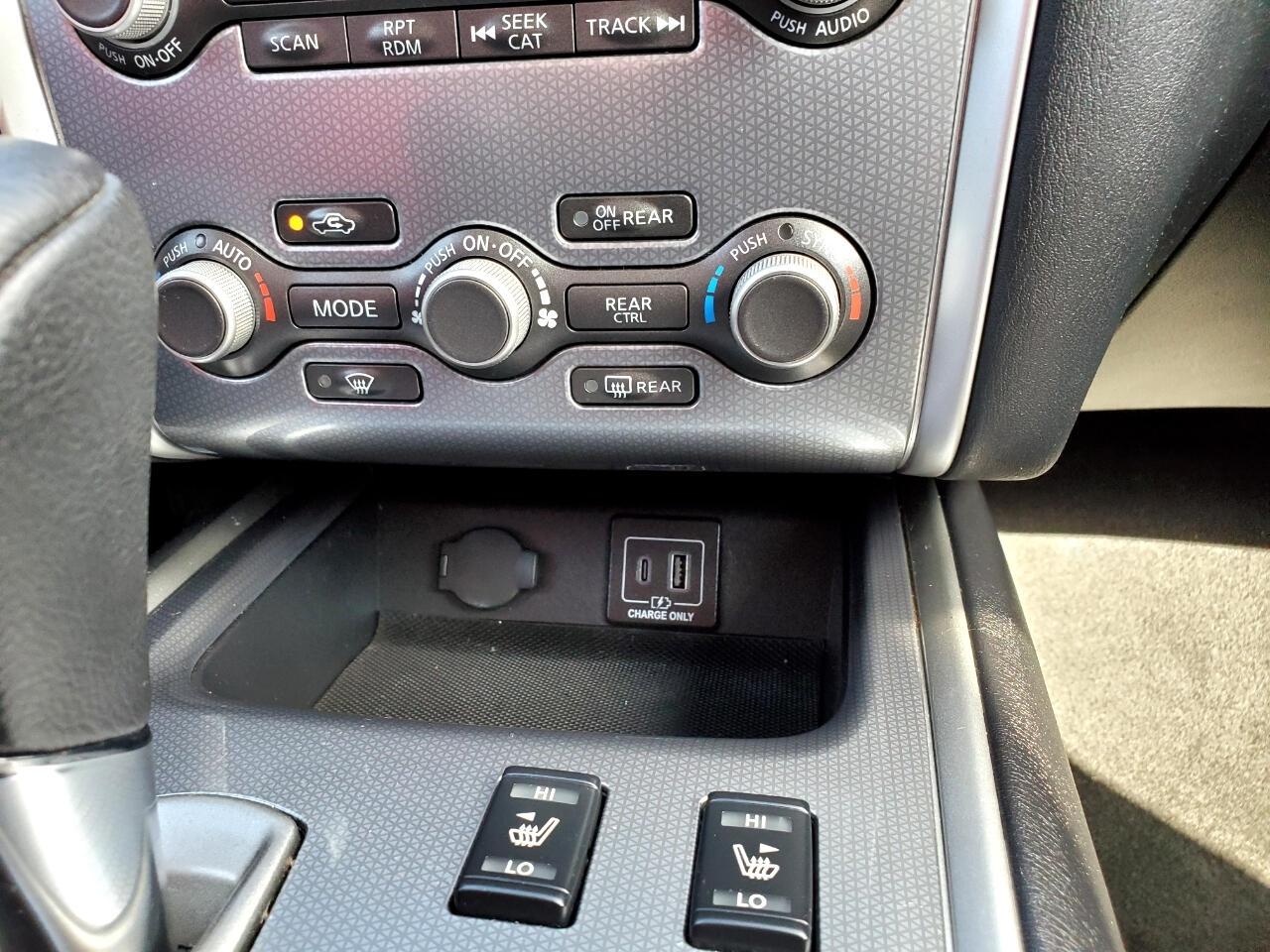 Nissan Pathfinder SL 4WD 2019