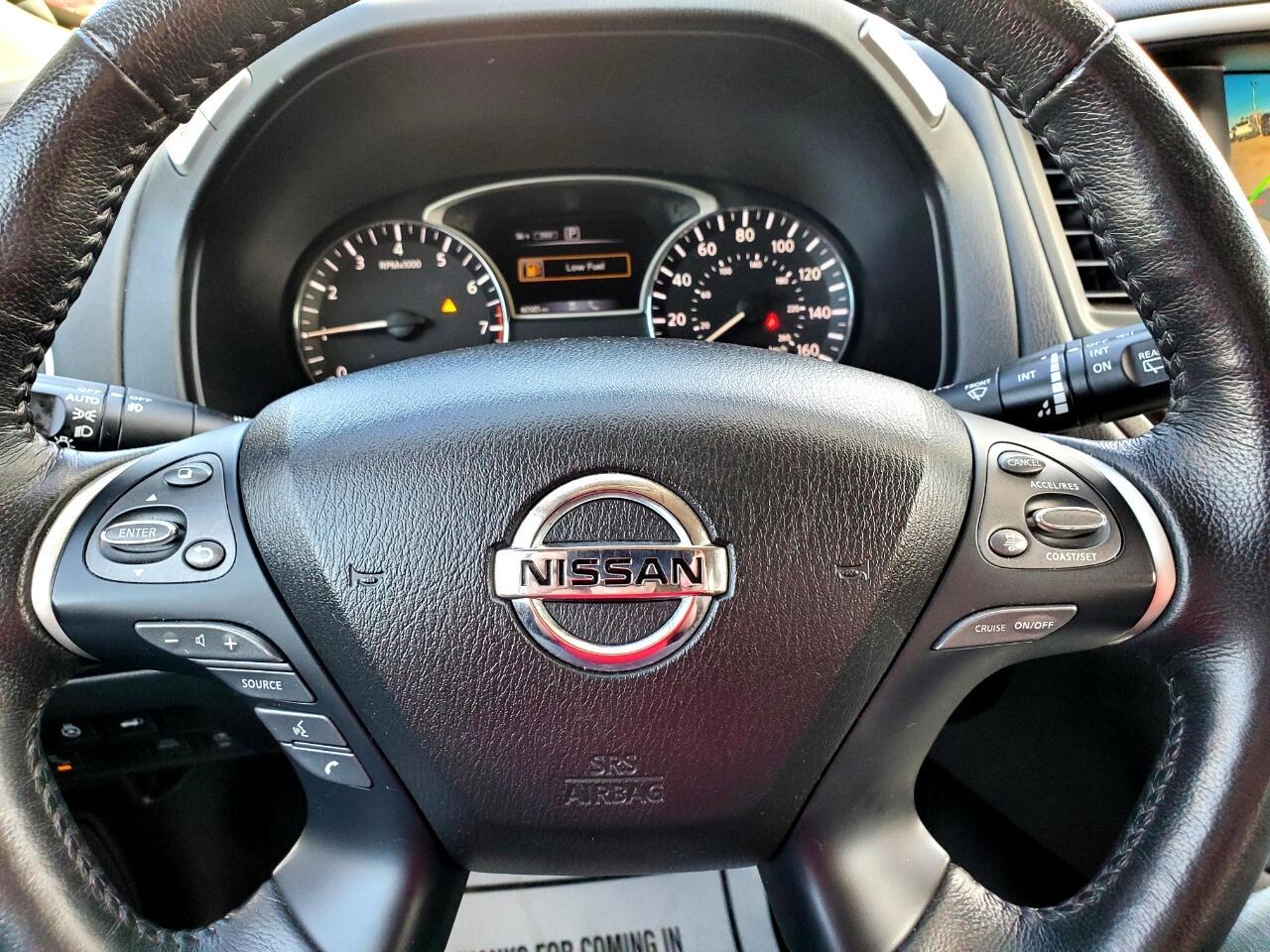 Nissan Pathfinder SL 4WD 2019