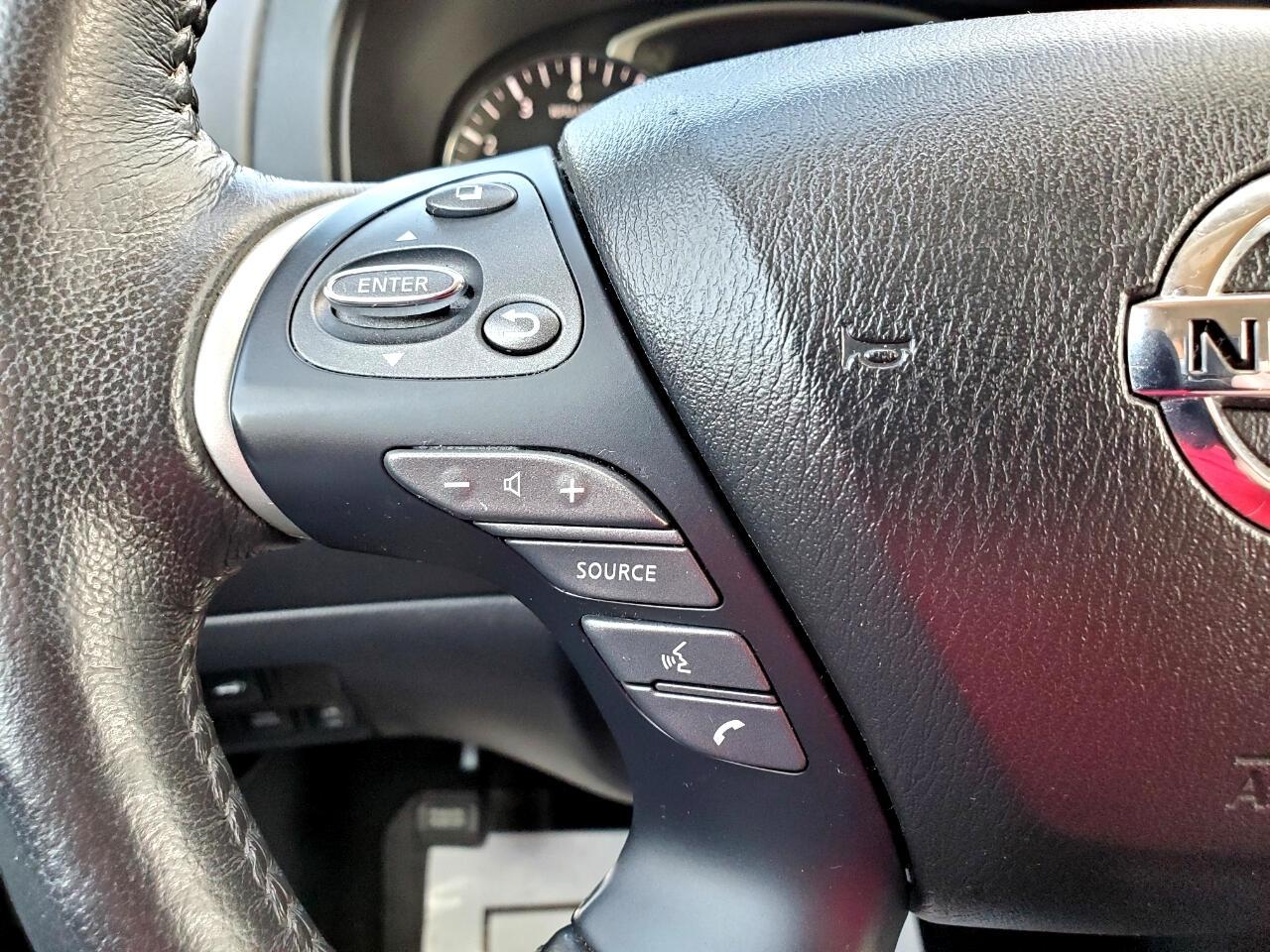 Nissan Pathfinder SL 4WD 2019