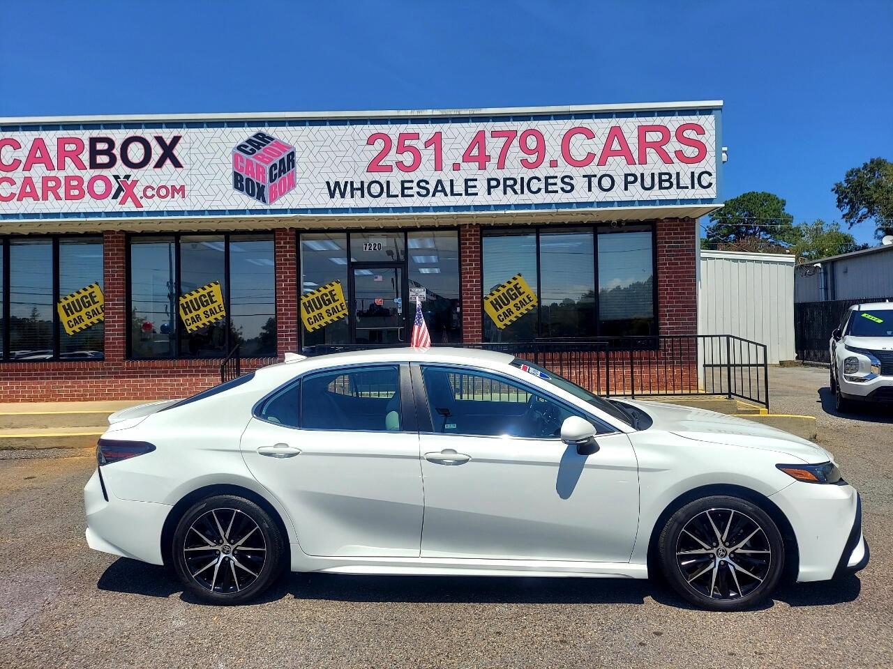 Toyota Camry SE 2022