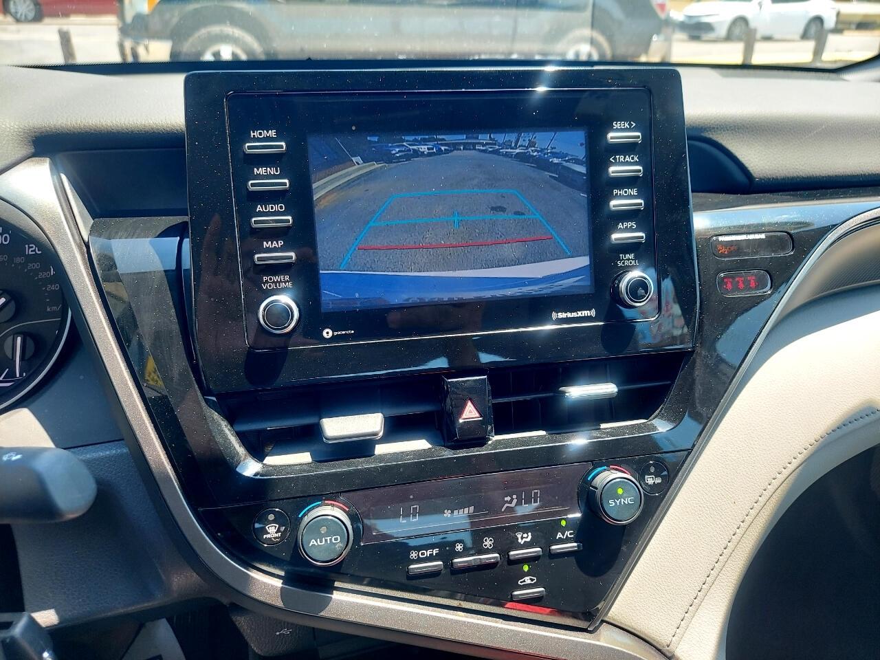 Toyota Camry SE 2022