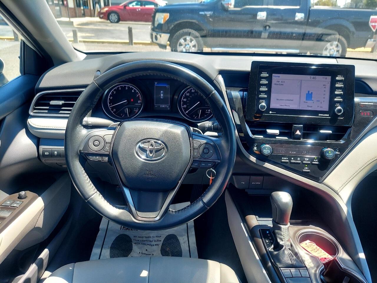Toyota Camry SE 2022