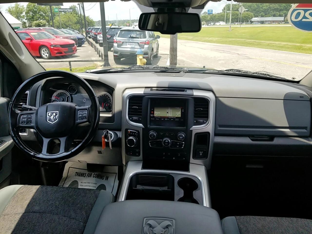 RAM 1500 Classic Tradesman Crew Cab SWB 4WD 2020