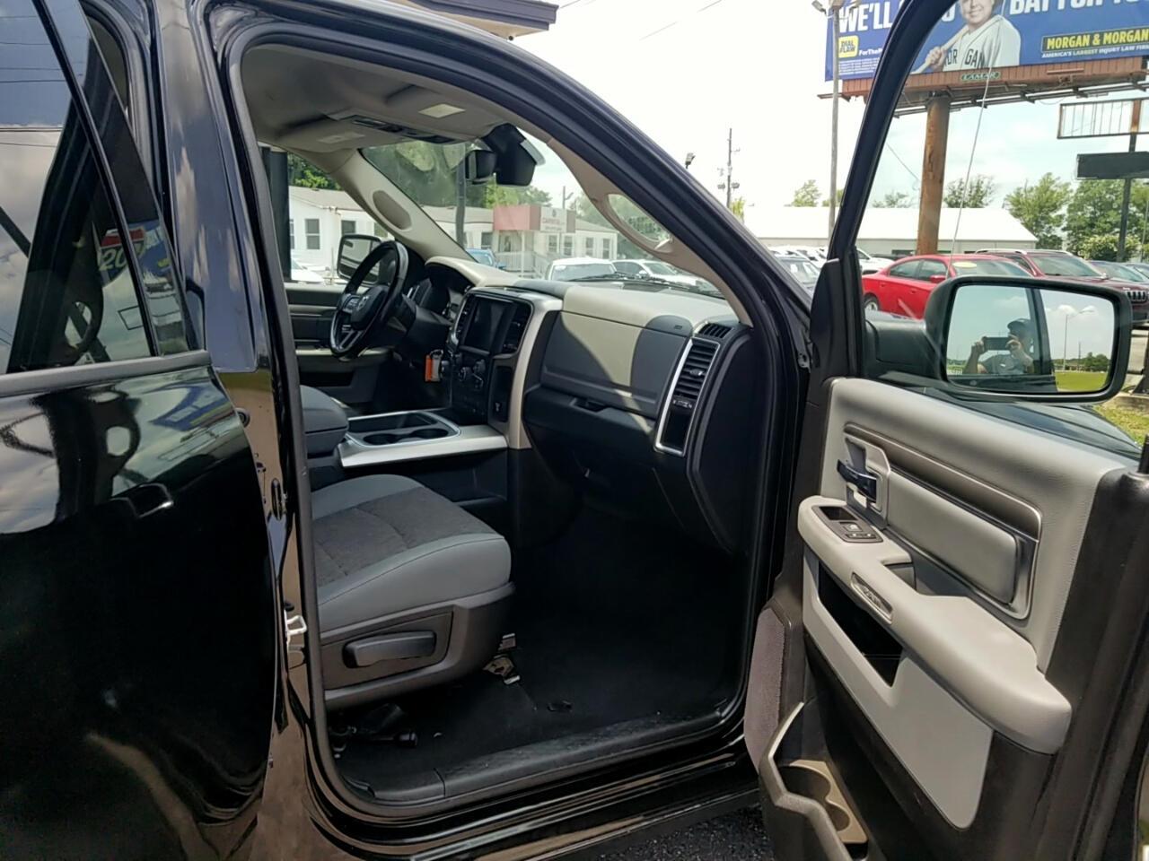 RAM 1500 Classic Tradesman Crew Cab SWB 4WD 2020