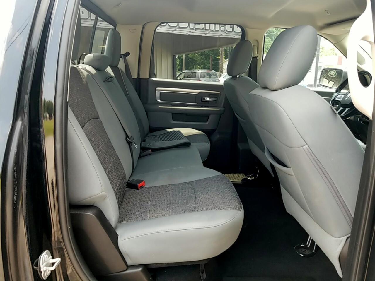 RAM 1500 Classic Tradesman Crew Cab SWB 4WD 2020