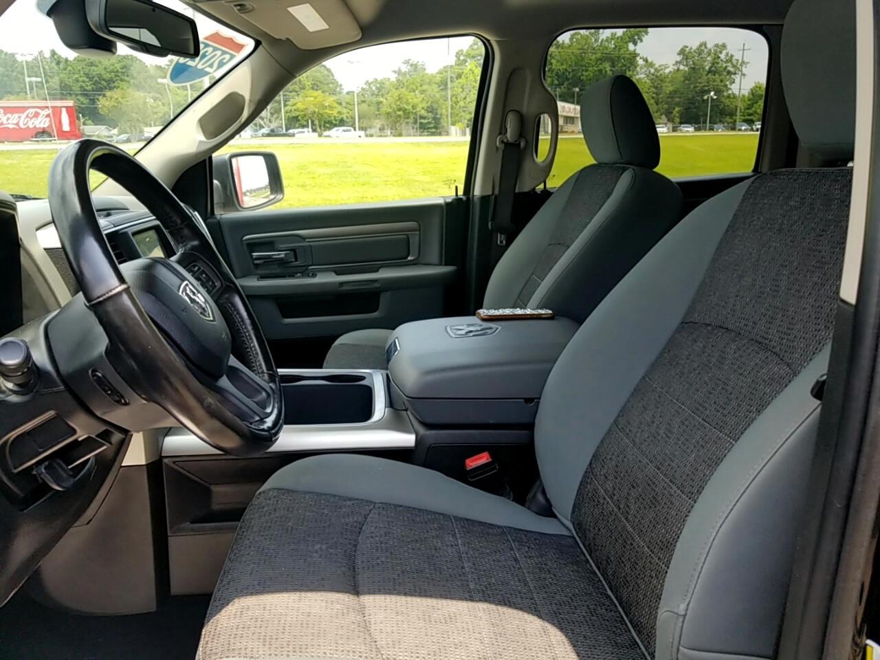 RAM 1500 Classic Tradesman Crew Cab SWB 4WD 2020
