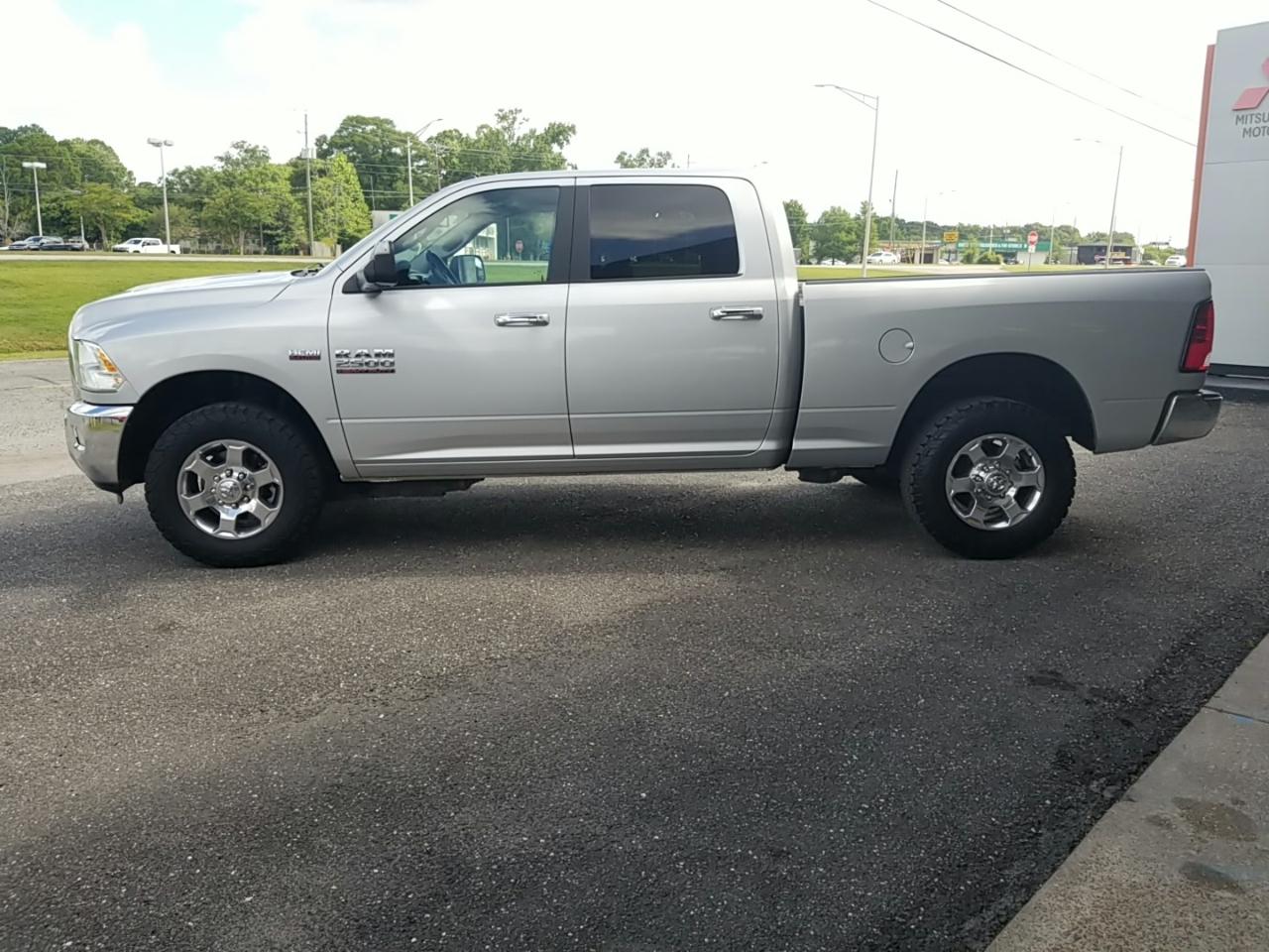 RAM 2500 SLT Crew Cab SWB 2WD 2018