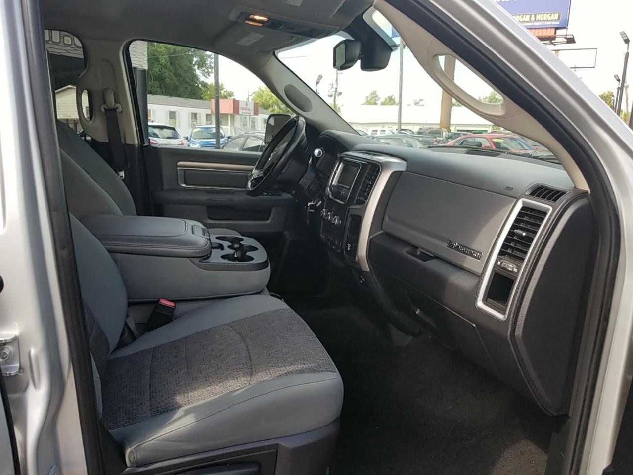 RAM 2500 SLT Crew Cab SWB 2WD 2018