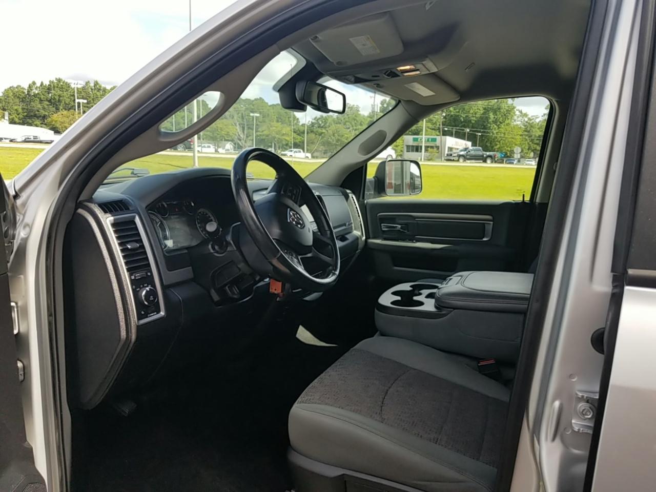 RAM 2500 SLT Crew Cab SWB 2WD 2018