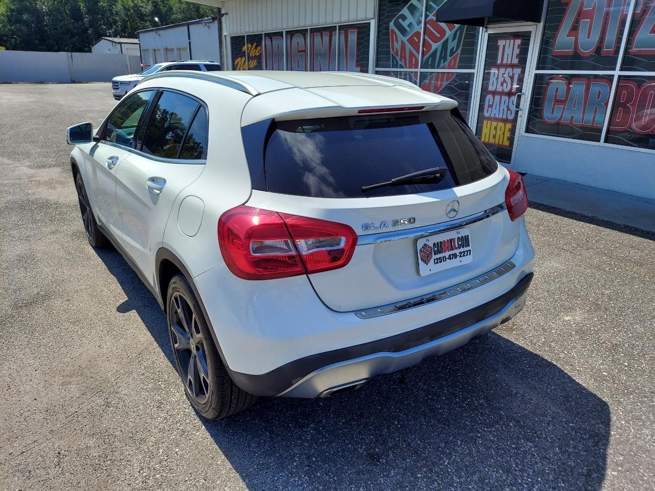 Mercedes-Benz GLA-Class GLA250 2019