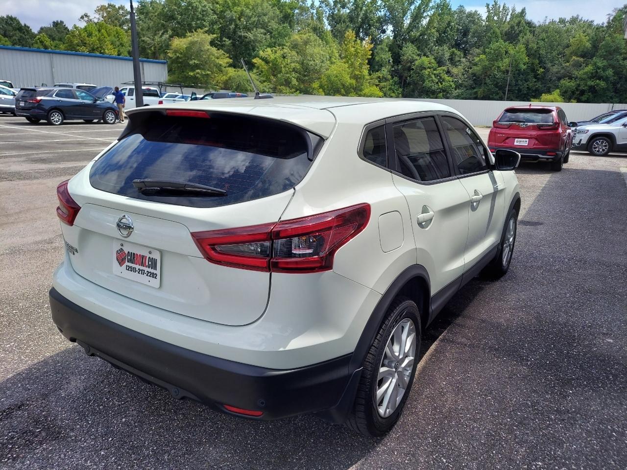 Nissan Rogue Sport S 2022