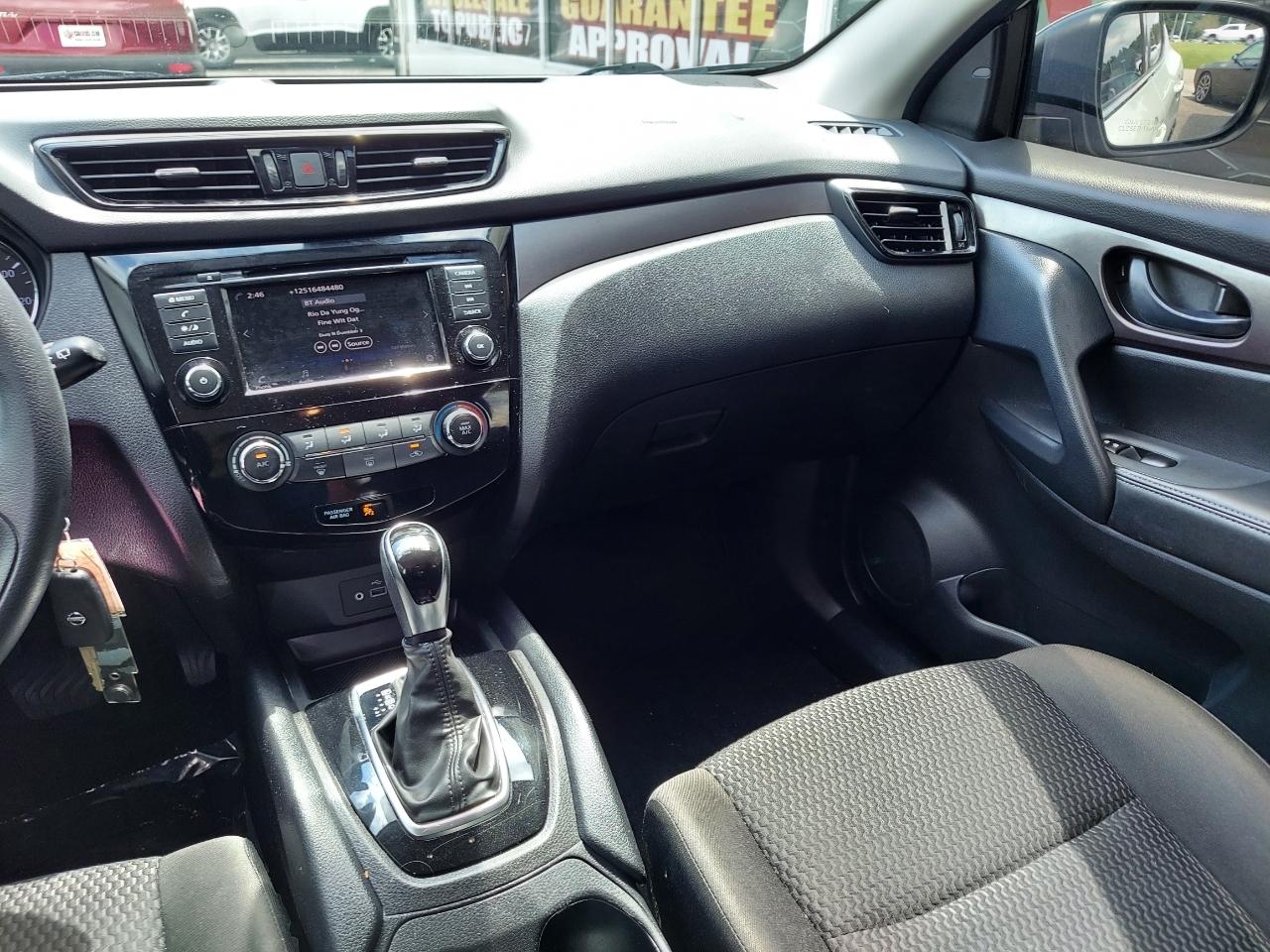 Nissan Rogue Sport S 2022