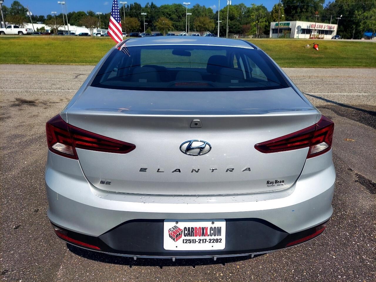 Hyundai Elantra SE 6M 2019