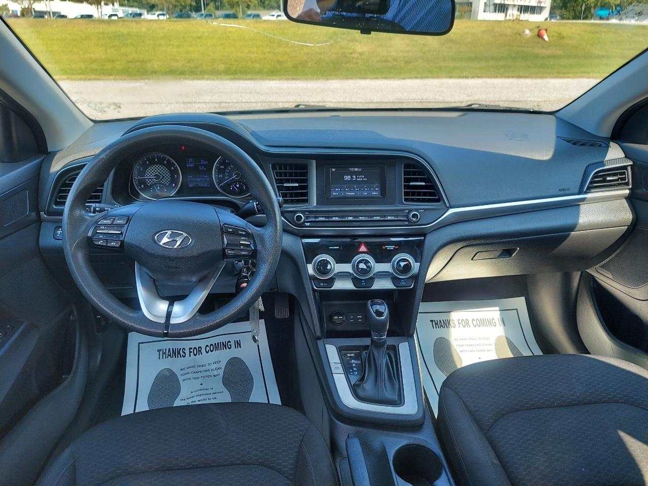 Hyundai Elantra SE 6M 2019