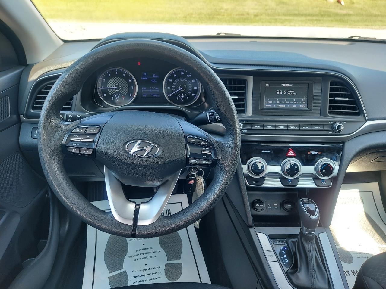 Hyundai Elantra SE 6M 2019