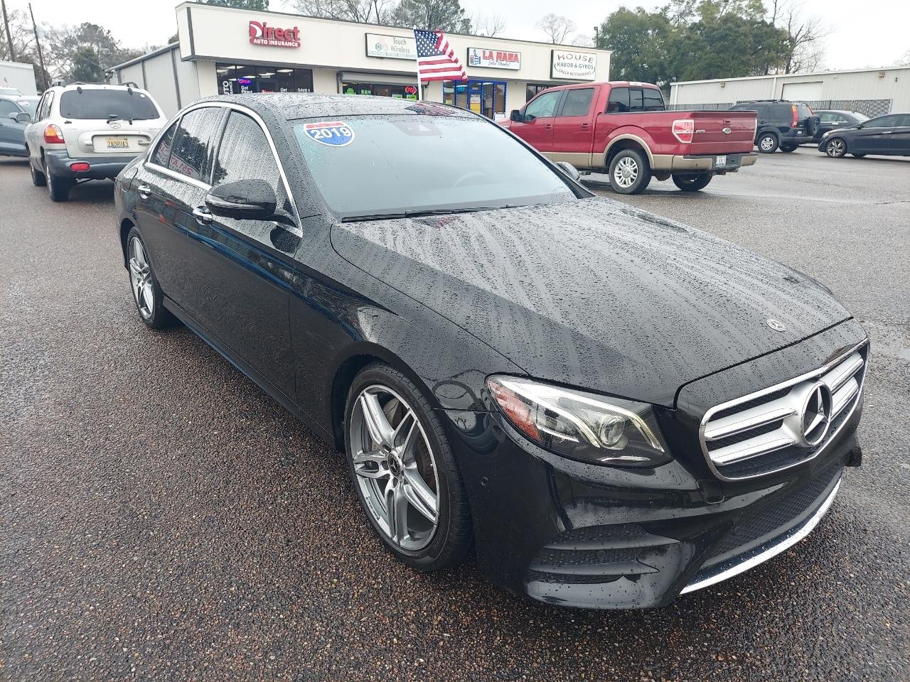 Mercedes-Benz E-Class E300 Luxury Sedan 2019