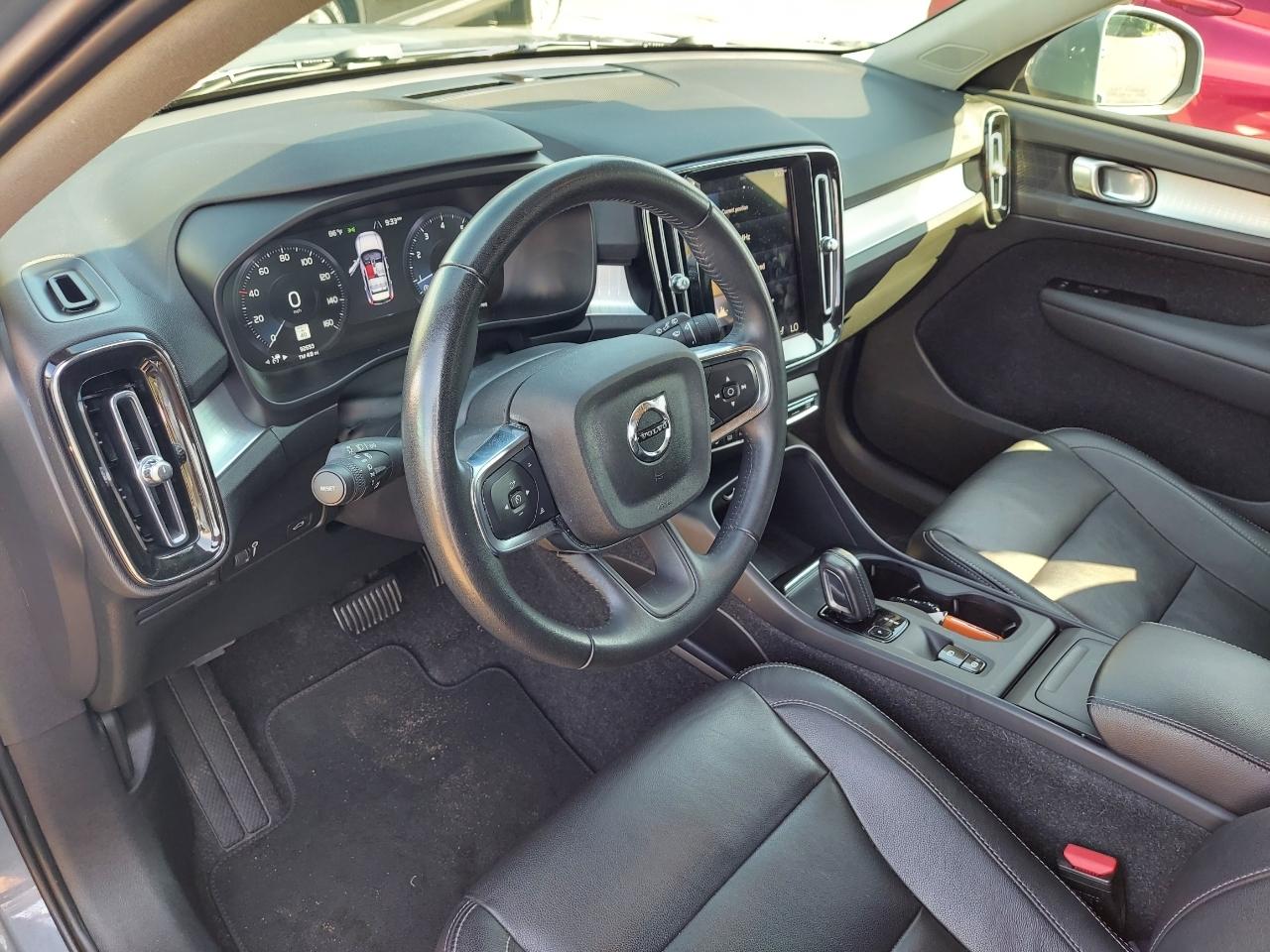 Volvo XC40 T5 Momentum AWD 2021
