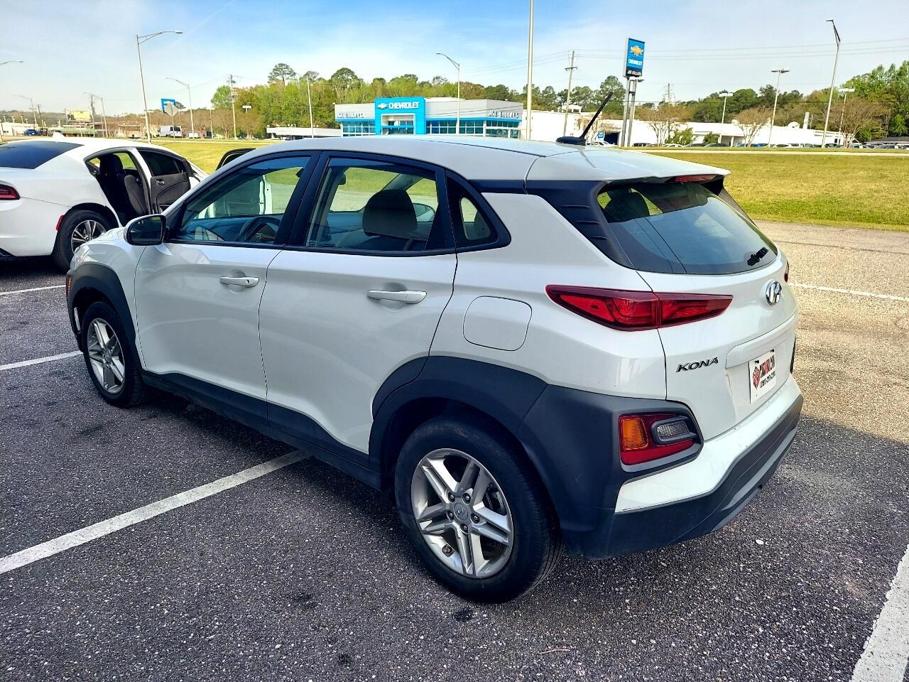 Hyundai Kona SE 2021