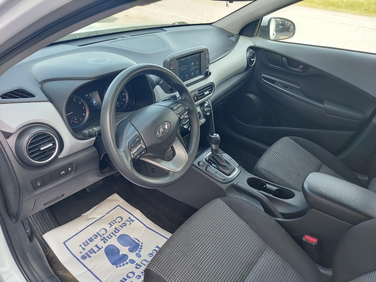 Hyundai Kona SE 2021