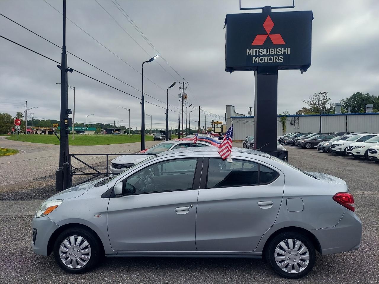 Mitsubishi Mirage G4 ES CVT 2020
