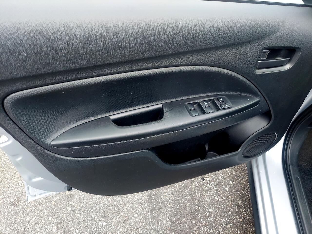 Mitsubishi Mirage G4 ES CVT 2020