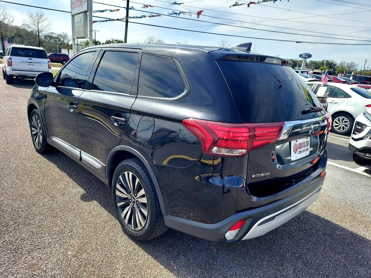 Mitsubishi Outlander SEL 2WD 2019