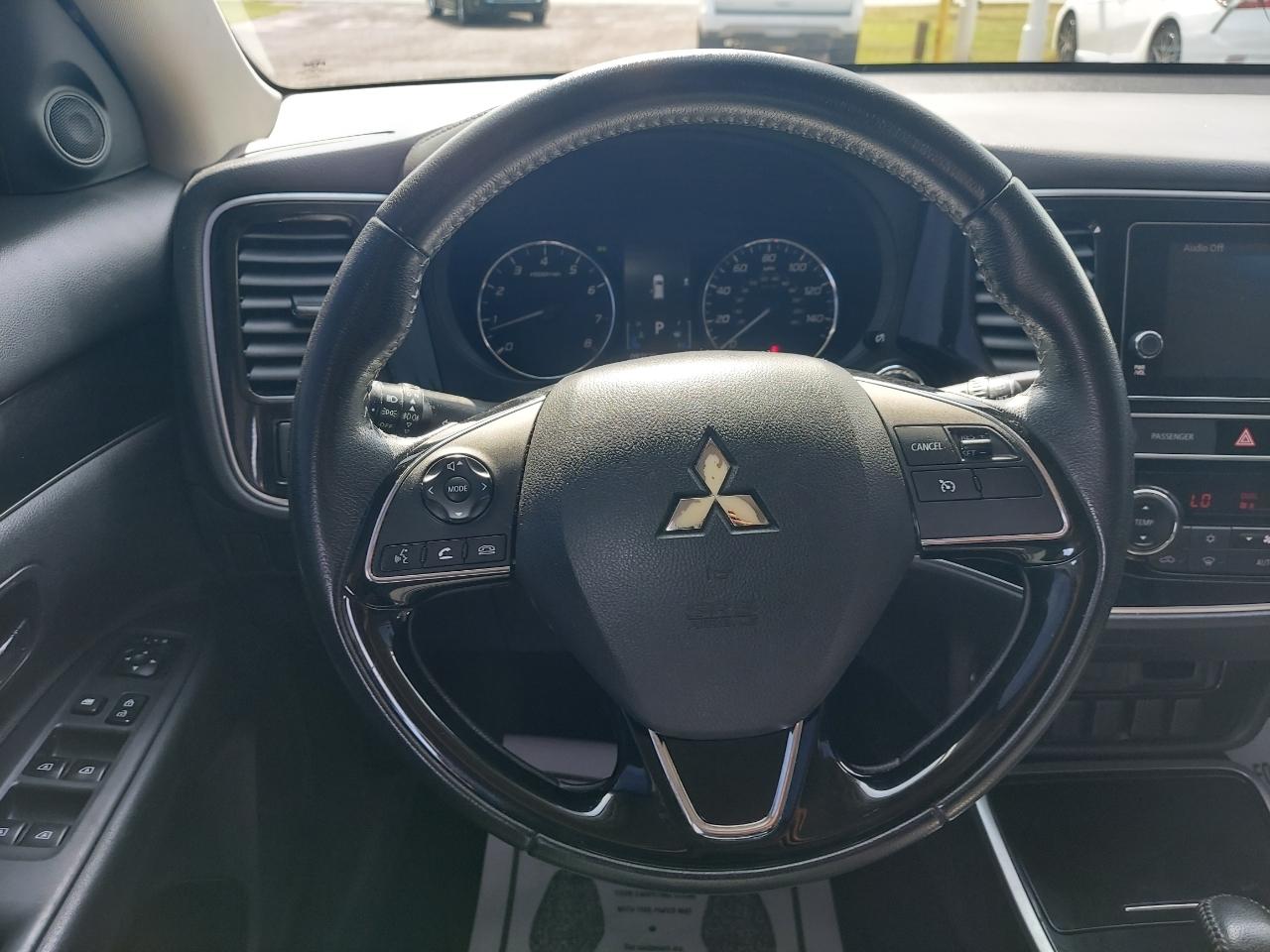 Mitsubishi Outlander SEL 2WD 2019