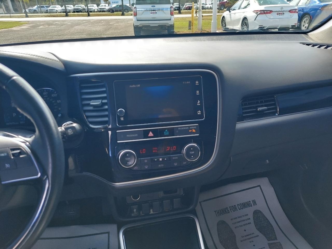 Mitsubishi Outlander SEL 2WD 2019