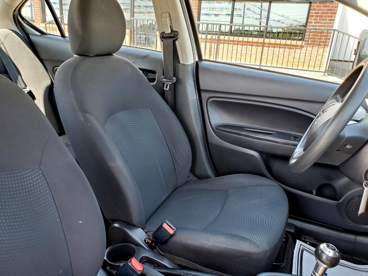 Mitsubishi Mirage G4 ES CVT 2019