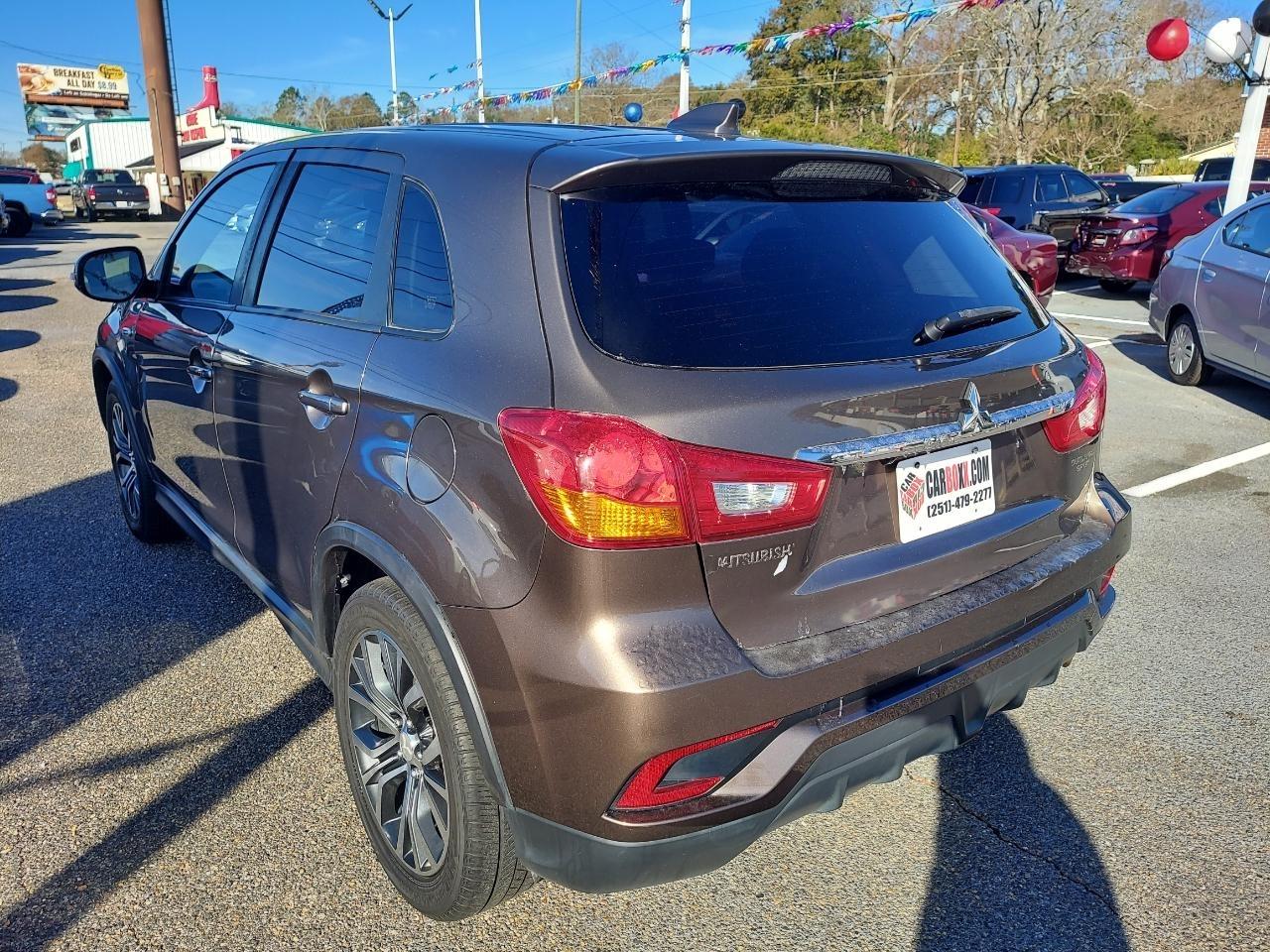 Mitsubishi Outlander Sport 2.0 ES CVT 2018