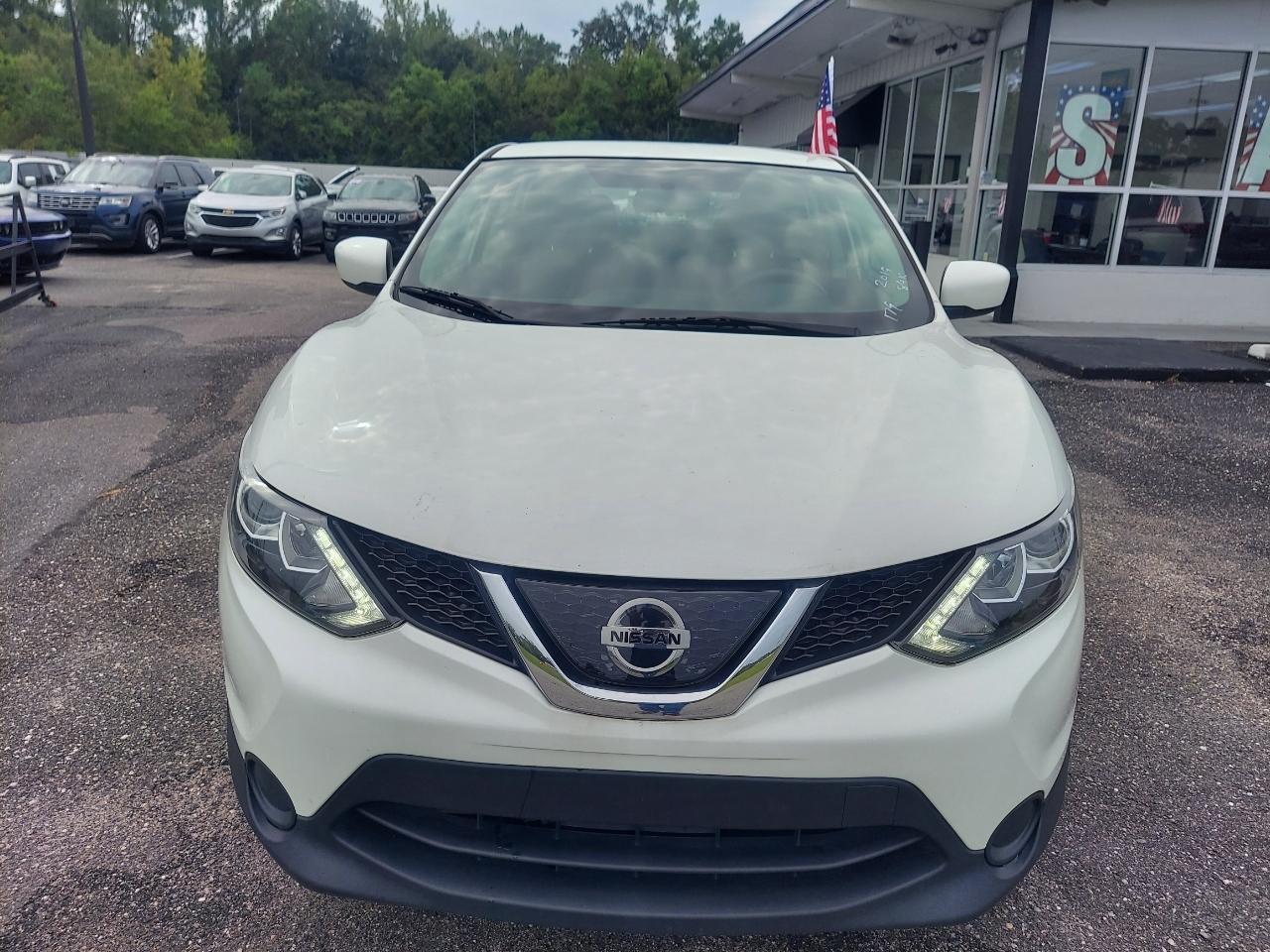 Nissan Rogue Sport S 2019