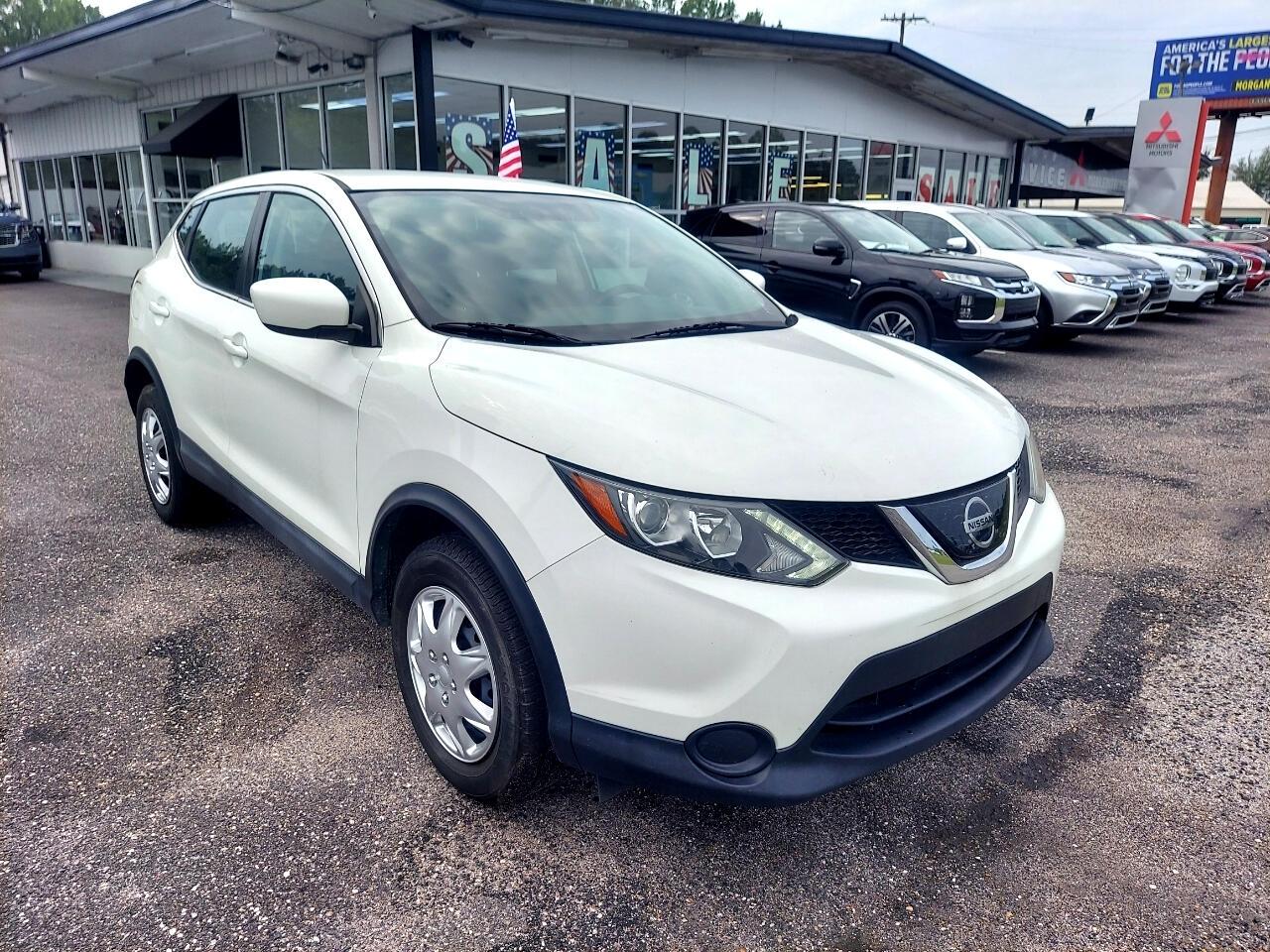 Nissan Rogue Sport S 2019