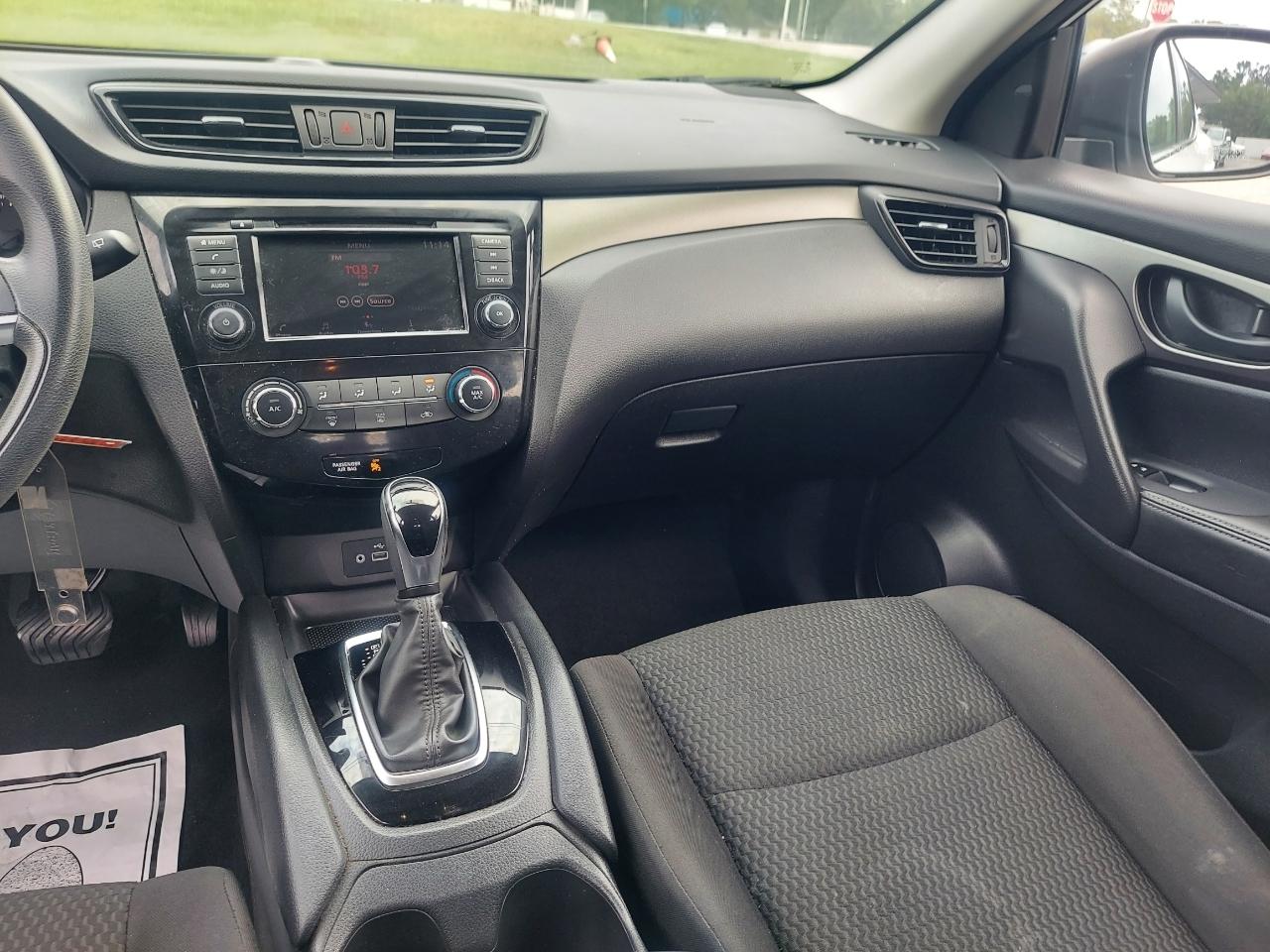 Nissan Rogue Sport S 2019