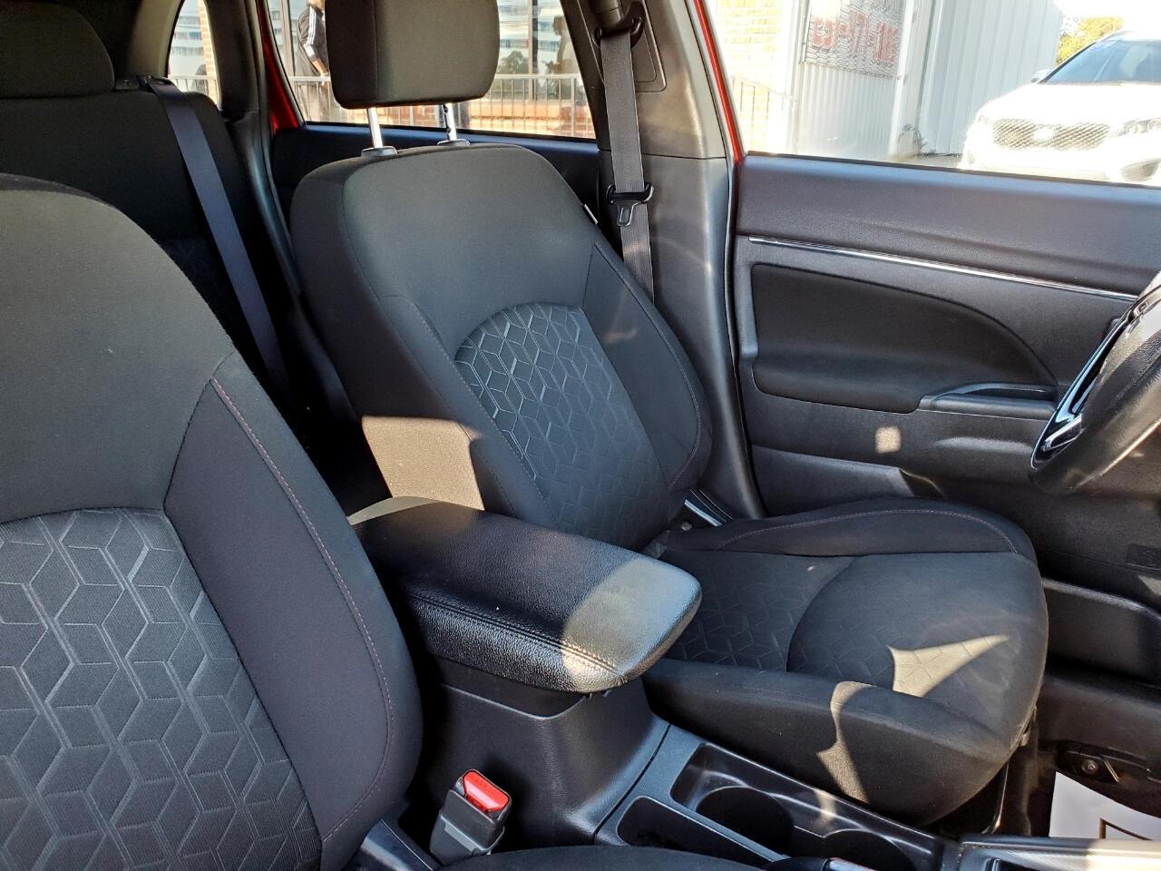 Mitsubishi Outlander Sport 2.0 ES CVT 2020
