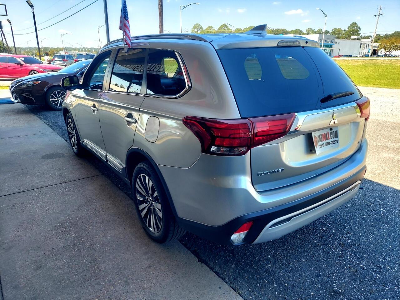 Mitsubishi Outlander SEL 2WD 2020