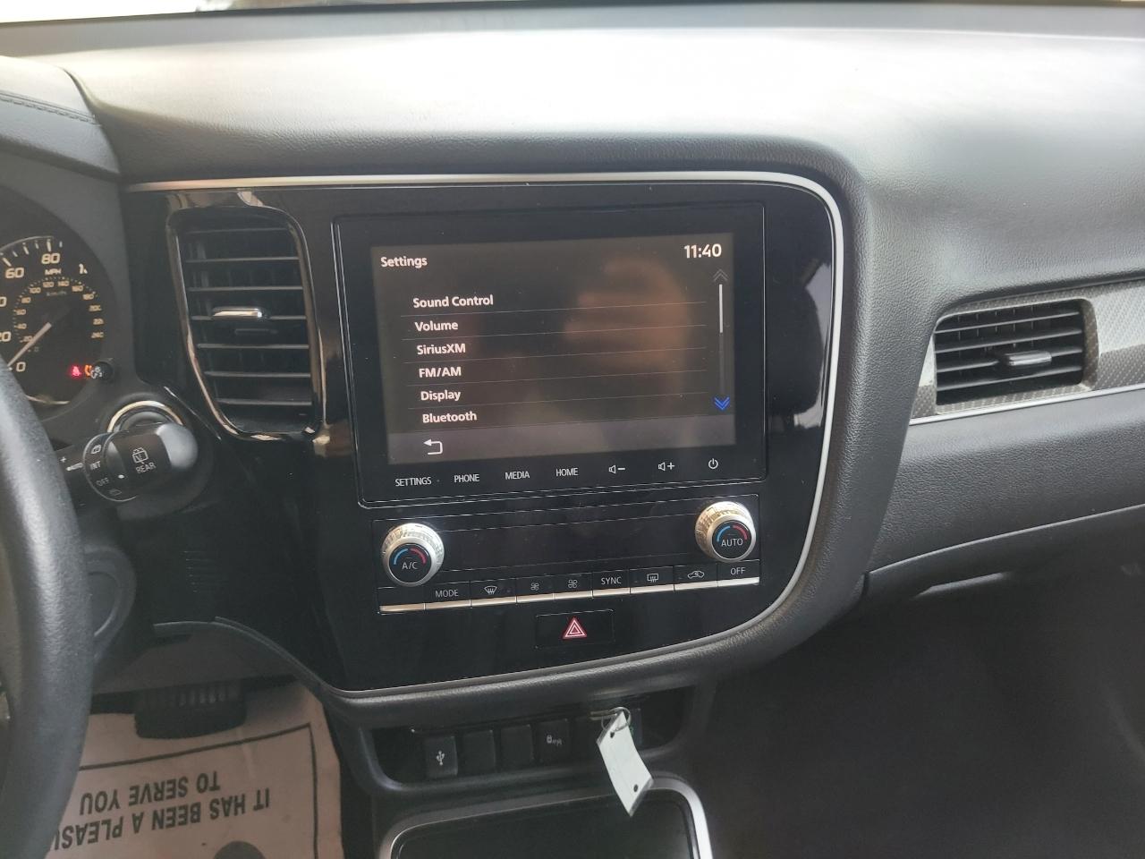 Mitsubishi Outlander SEL 2WD 2020