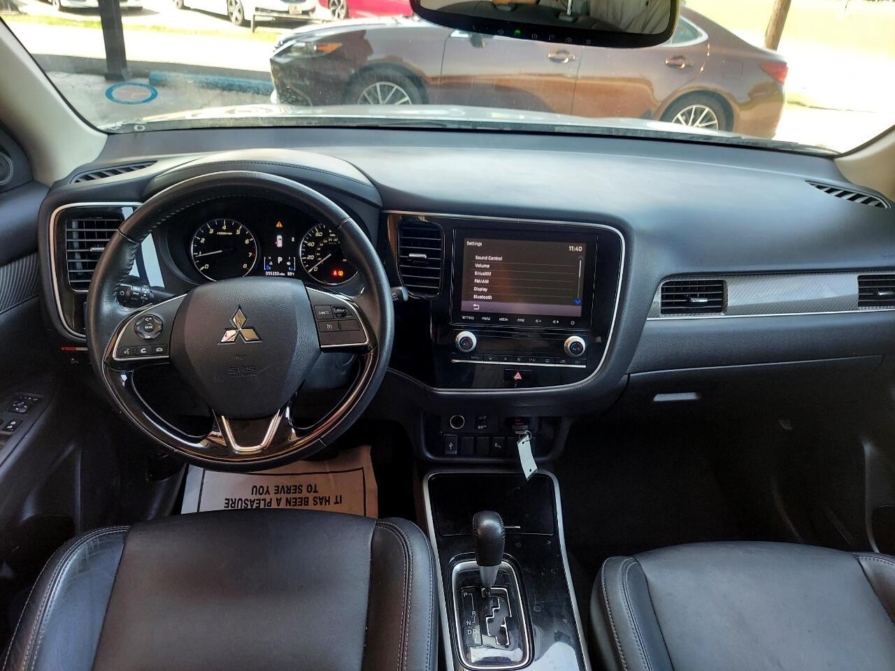 Mitsubishi Outlander SEL 2WD 2020
