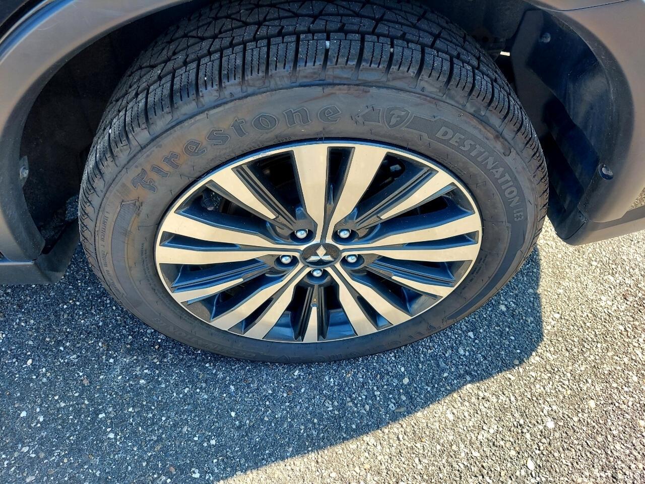 Mitsubishi Outlander SEL AWD 2020