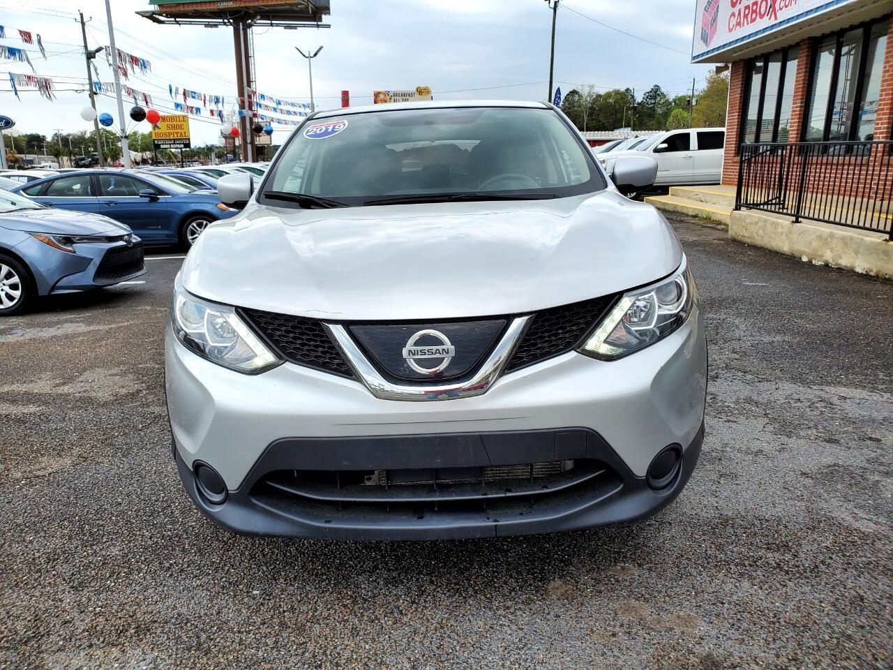 Nissan Rogue Sport S 2019