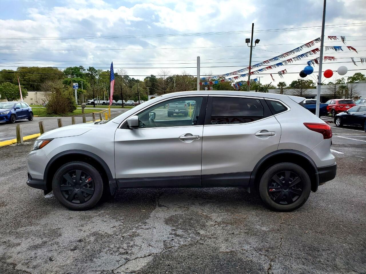 Nissan Rogue Sport S 2019