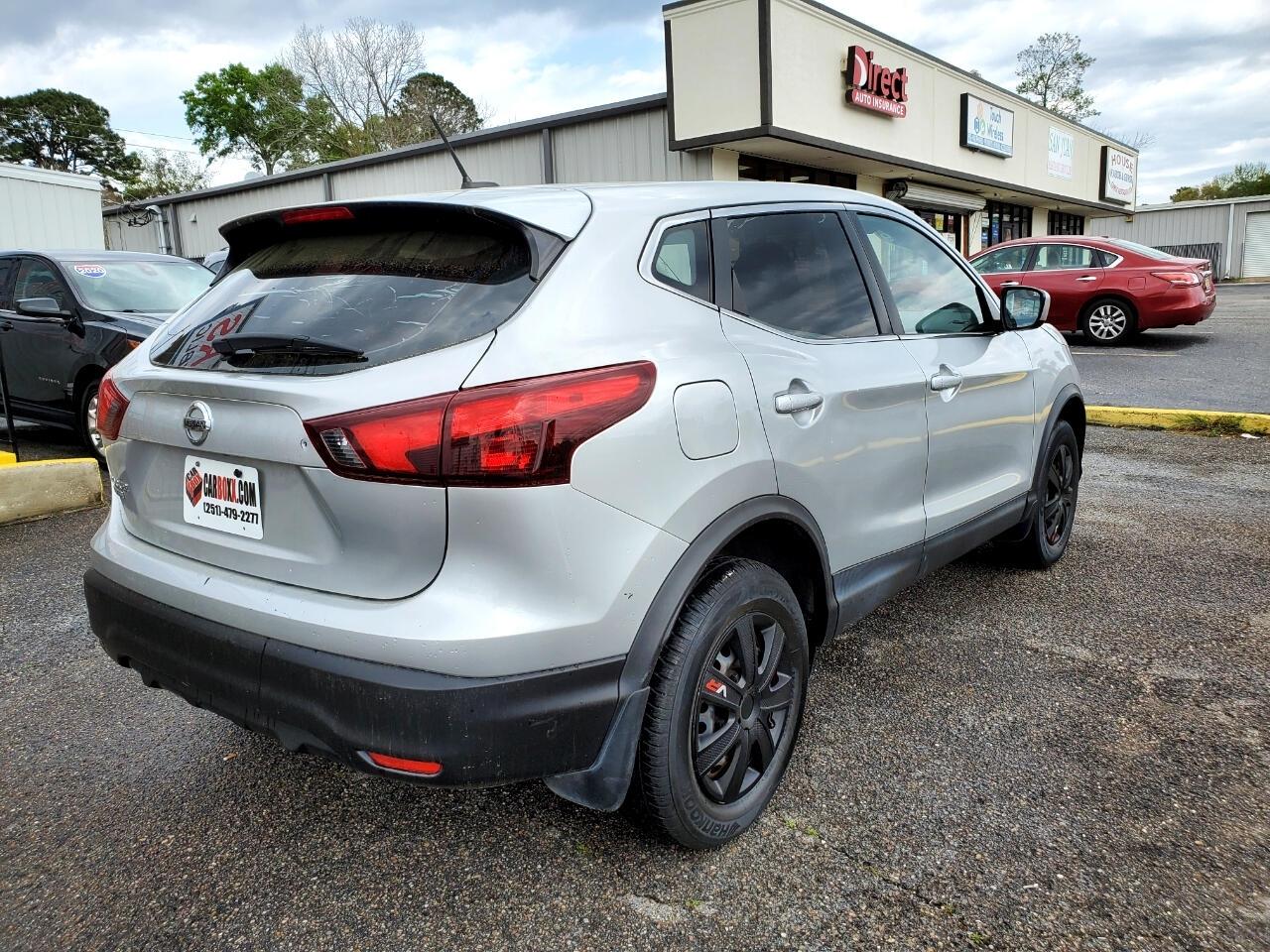 Nissan Rogue Sport S 2019