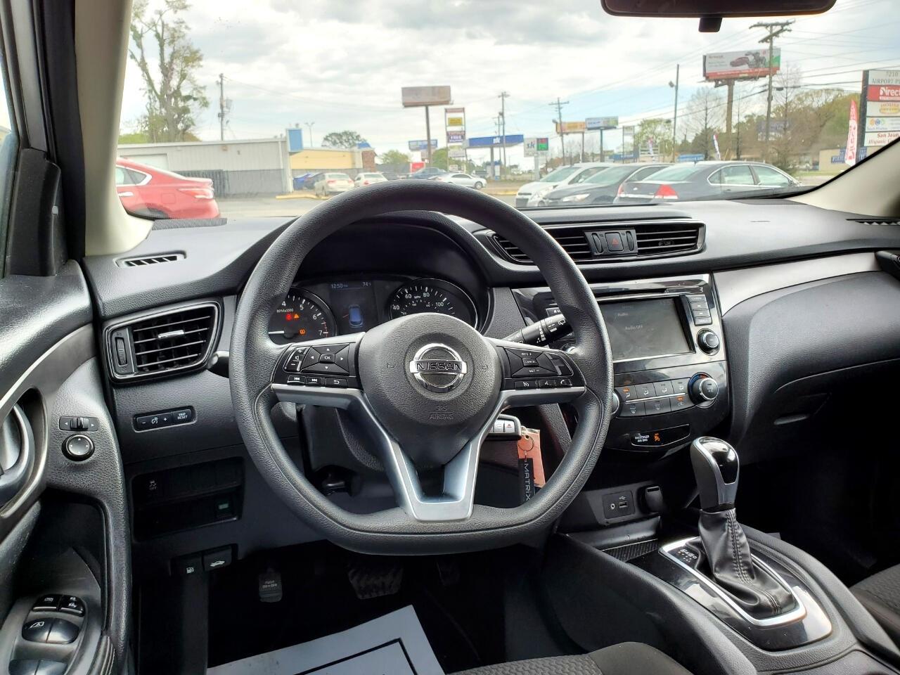 Nissan Rogue Sport S 2019