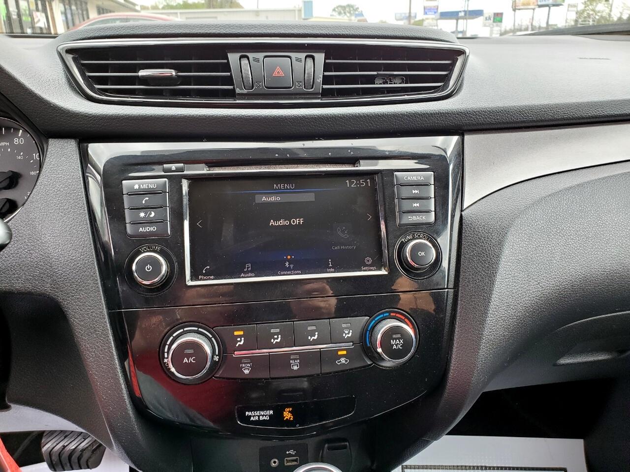 Nissan Rogue Sport S 2019