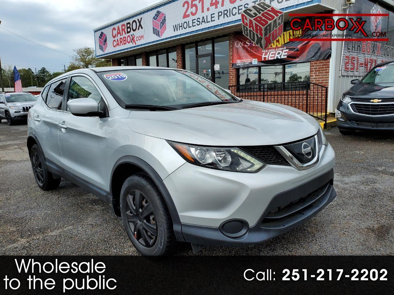 Nissan Rogue Sport S 2019