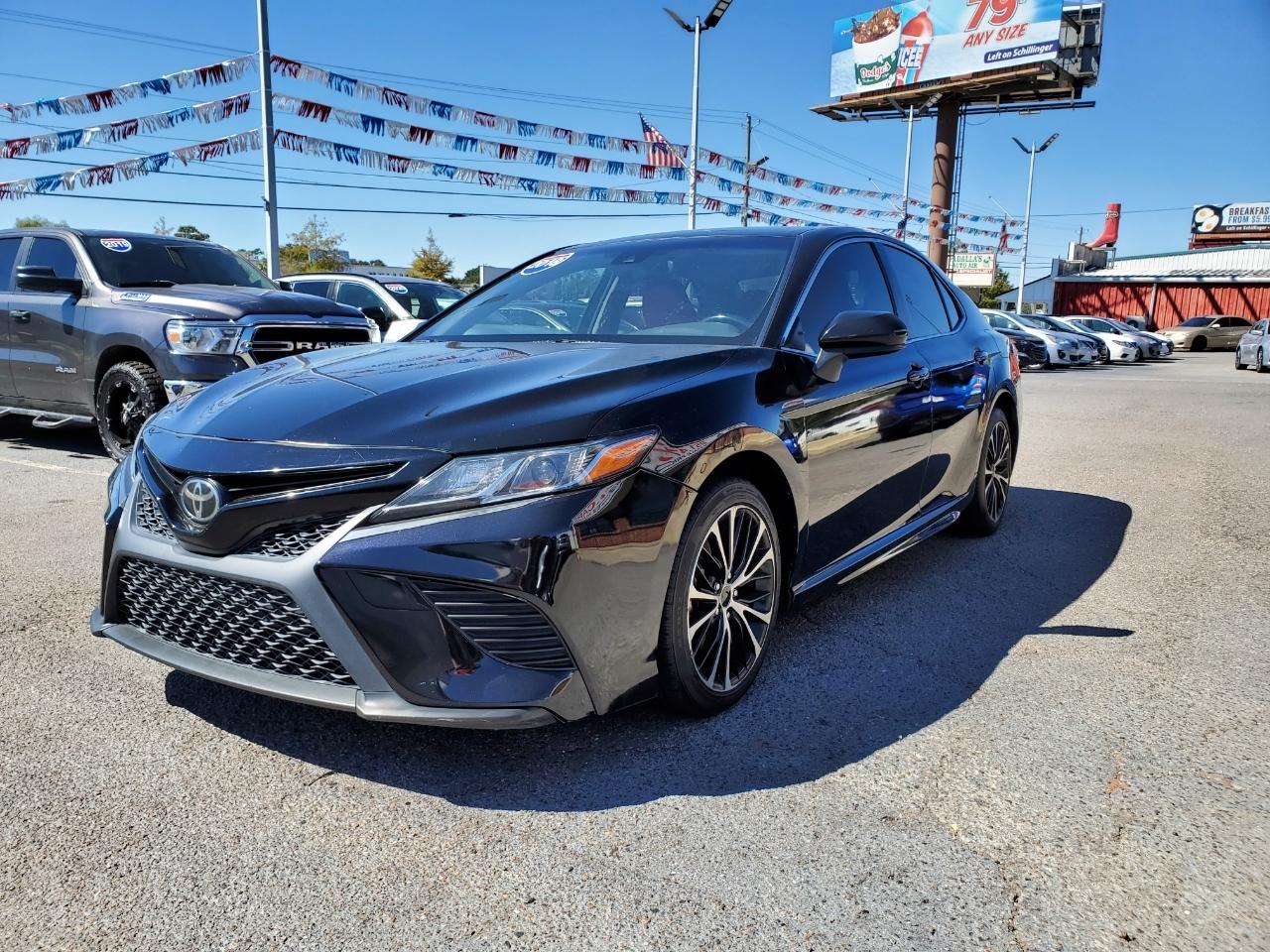 Toyota Camry SE 2018