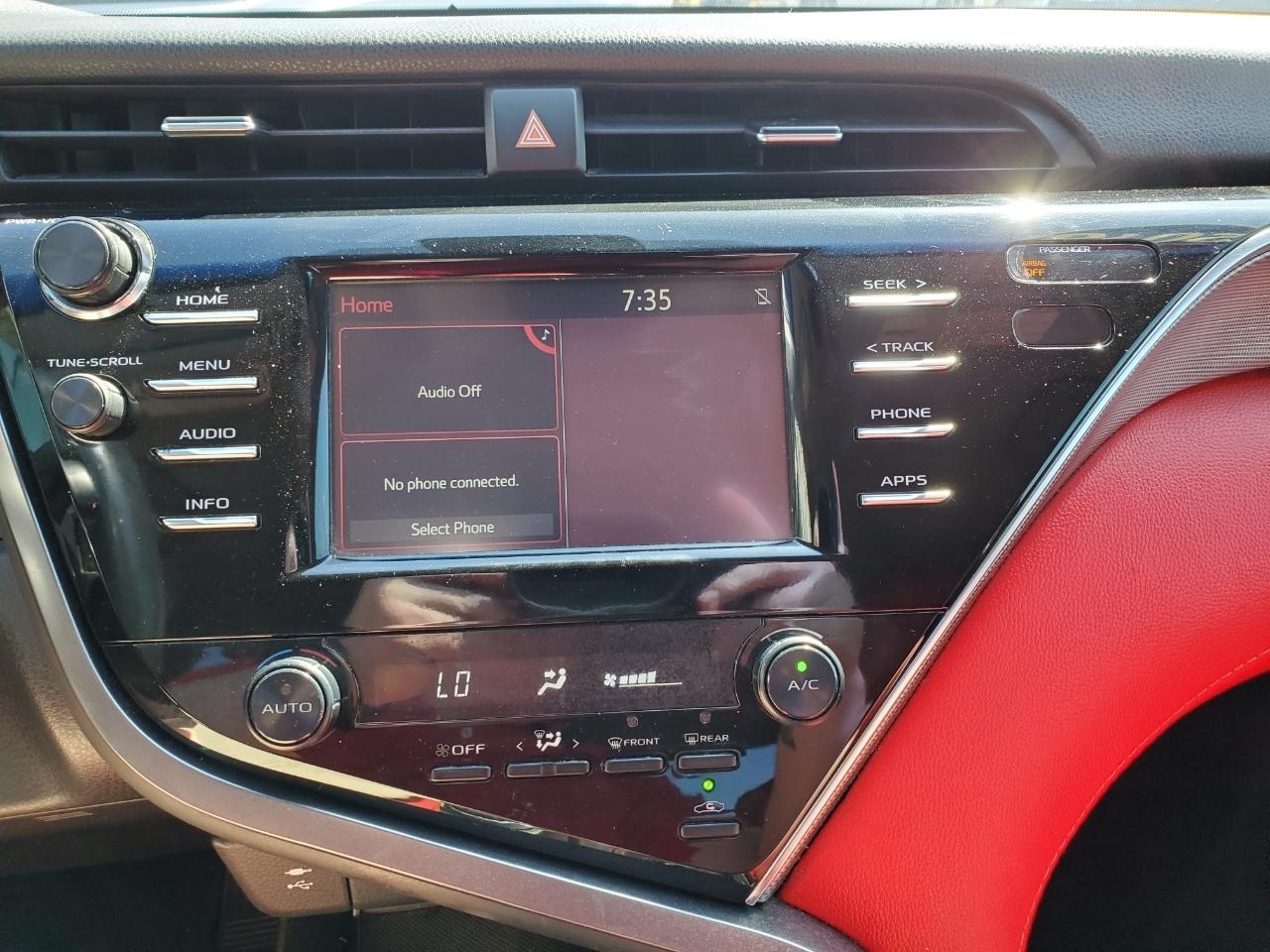 Toyota Camry SE 2018