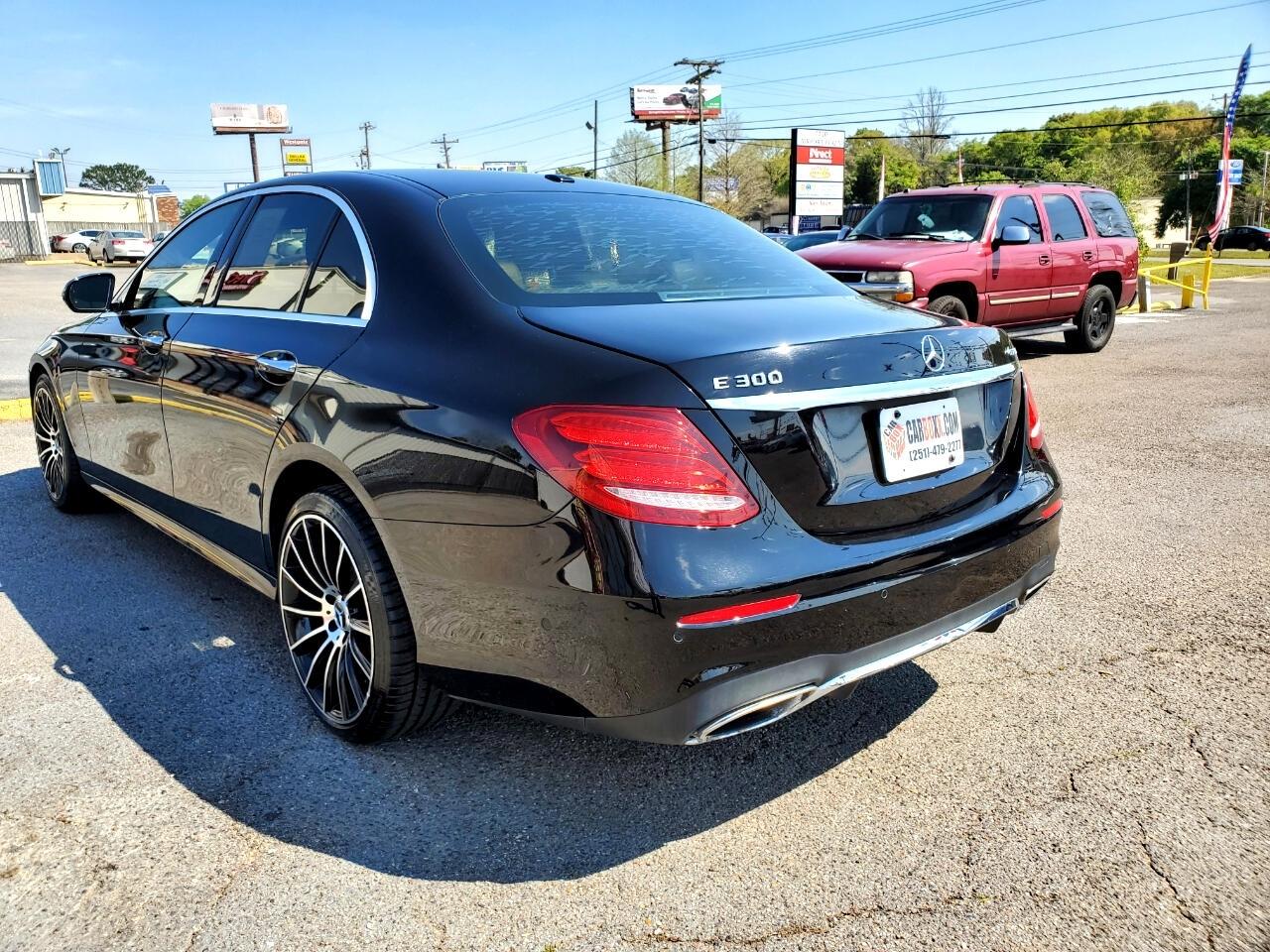 Mercedes-Benz E-Class E300 Luxury 4MATIC Sedan 2017