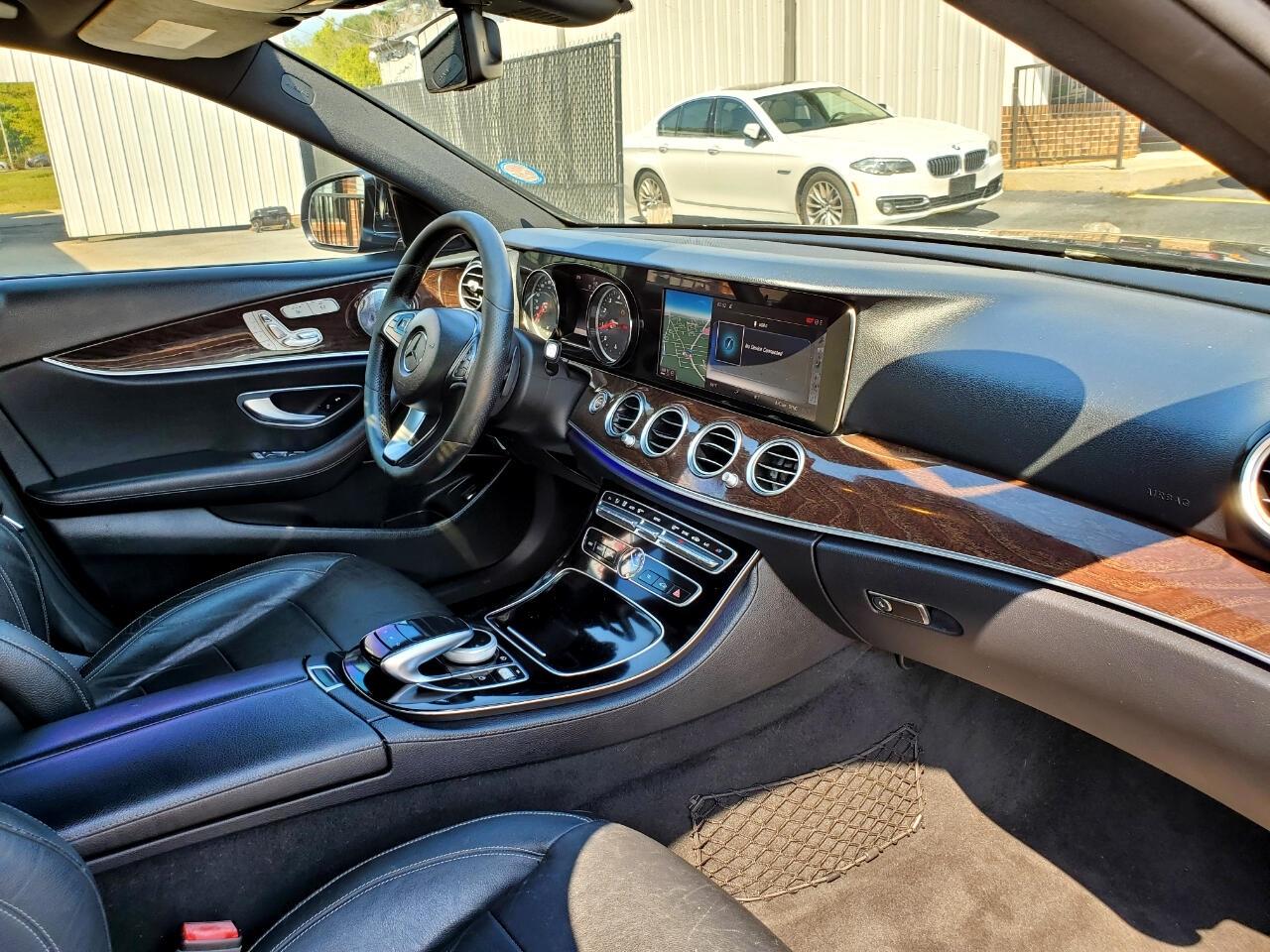 Mercedes-Benz E-Class E300 Luxury 4MATIC Sedan 2017