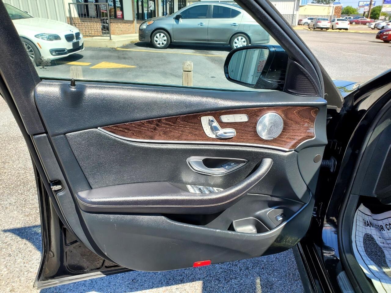 Mercedes-Benz E-Class E300 Luxury 4MATIC Sedan 2017